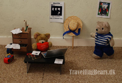 Travelling Bears at Tower Bridge